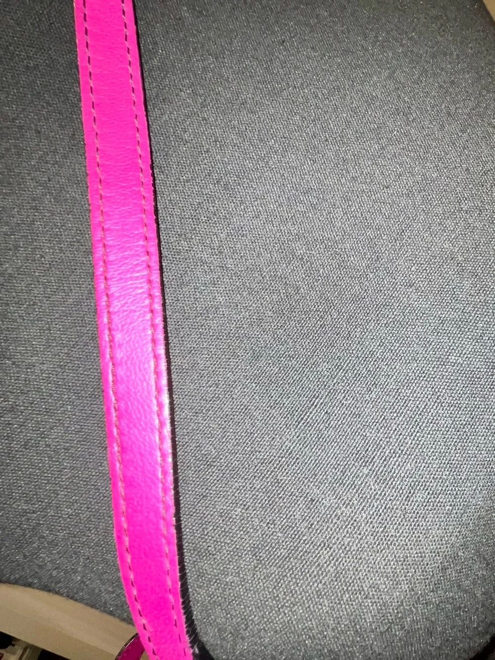 XL Preowned Valentino Garavani Fuscia Hobo Bag